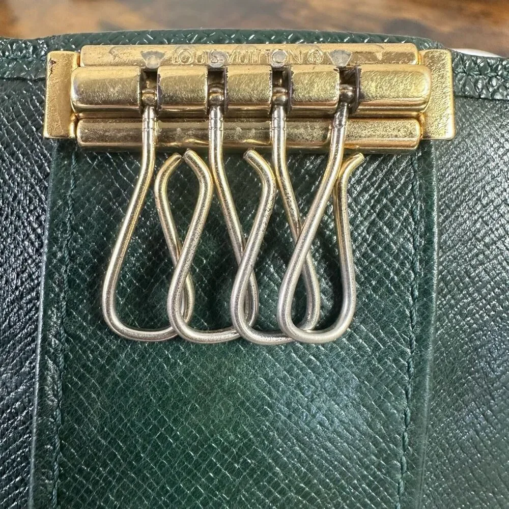Louis Vuitton Green Taiga‎ Leather 4 Key Case Holder